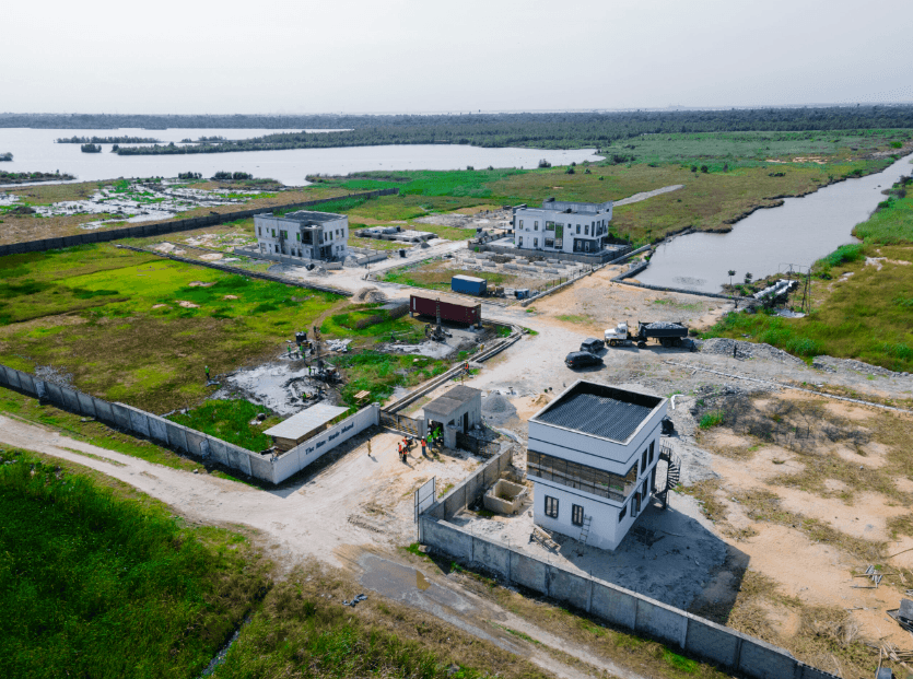500 &#038; 300 sqm Land In Caribbean Lake City