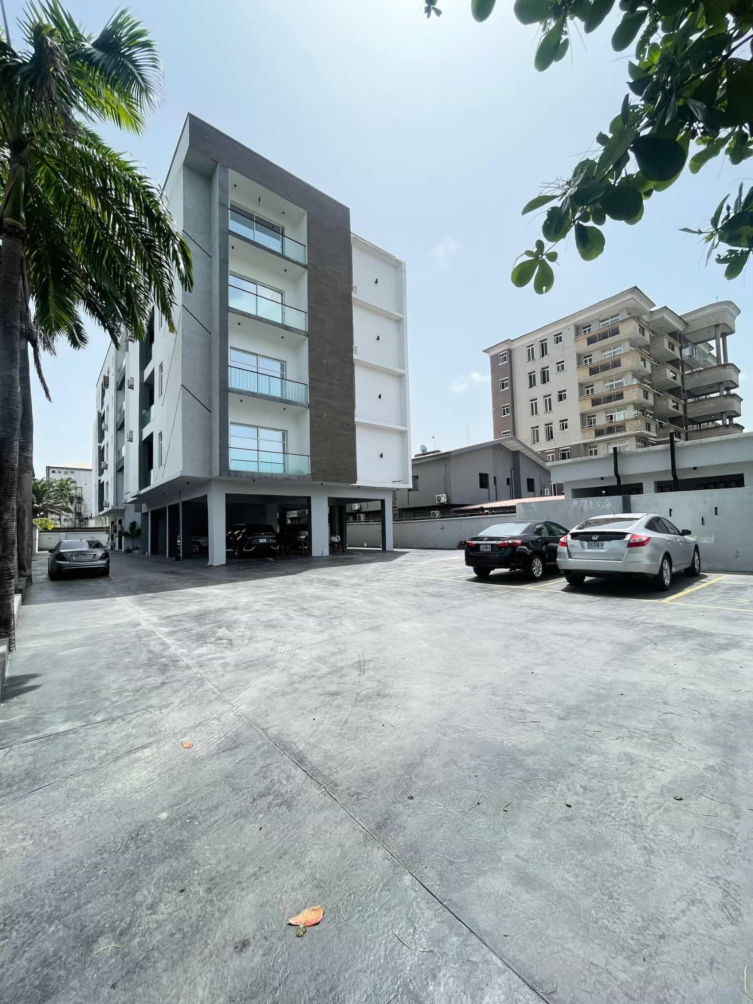 Neatly built three bedroom apartment (VI3B02)