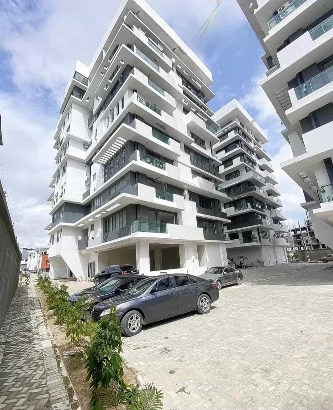 Stunning two bedroom apartment(VI2B05)
