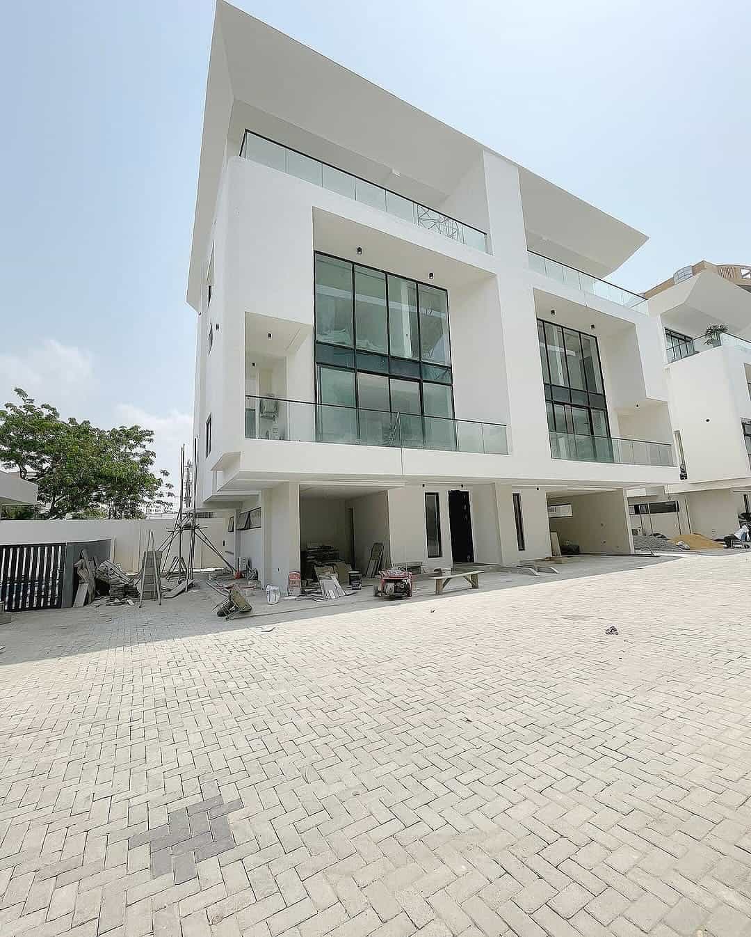 Newly built four bedroom semi detached duplex in a prime location (IKOYI4BSD01)