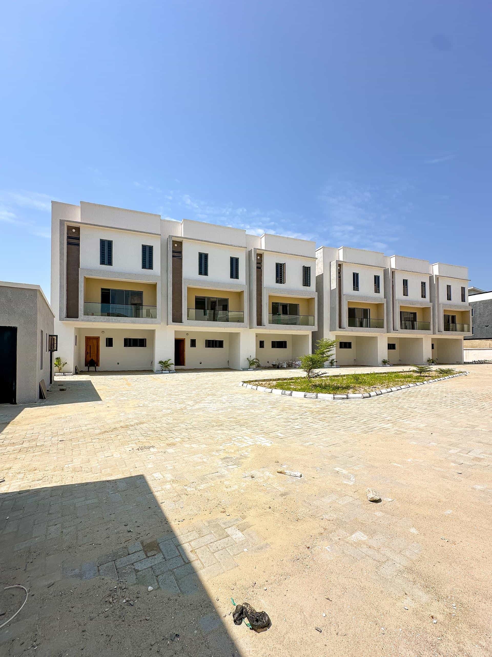 High-end four bedroom terrace duplex (LEKKI4BTD03)