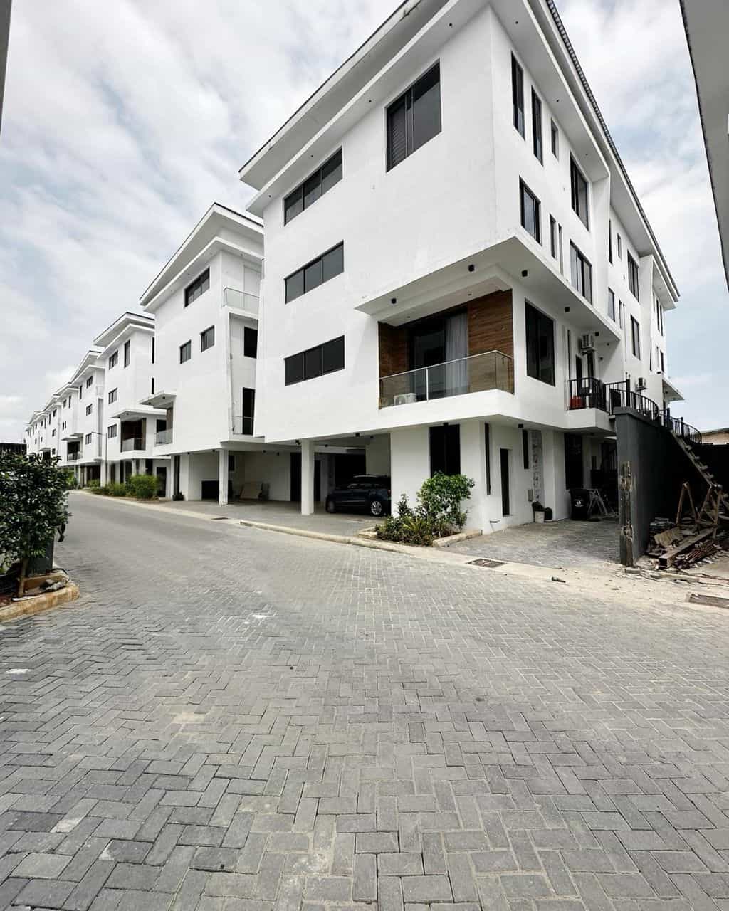 Move-in-ready two bedroom apartment (IKOYI2B02)