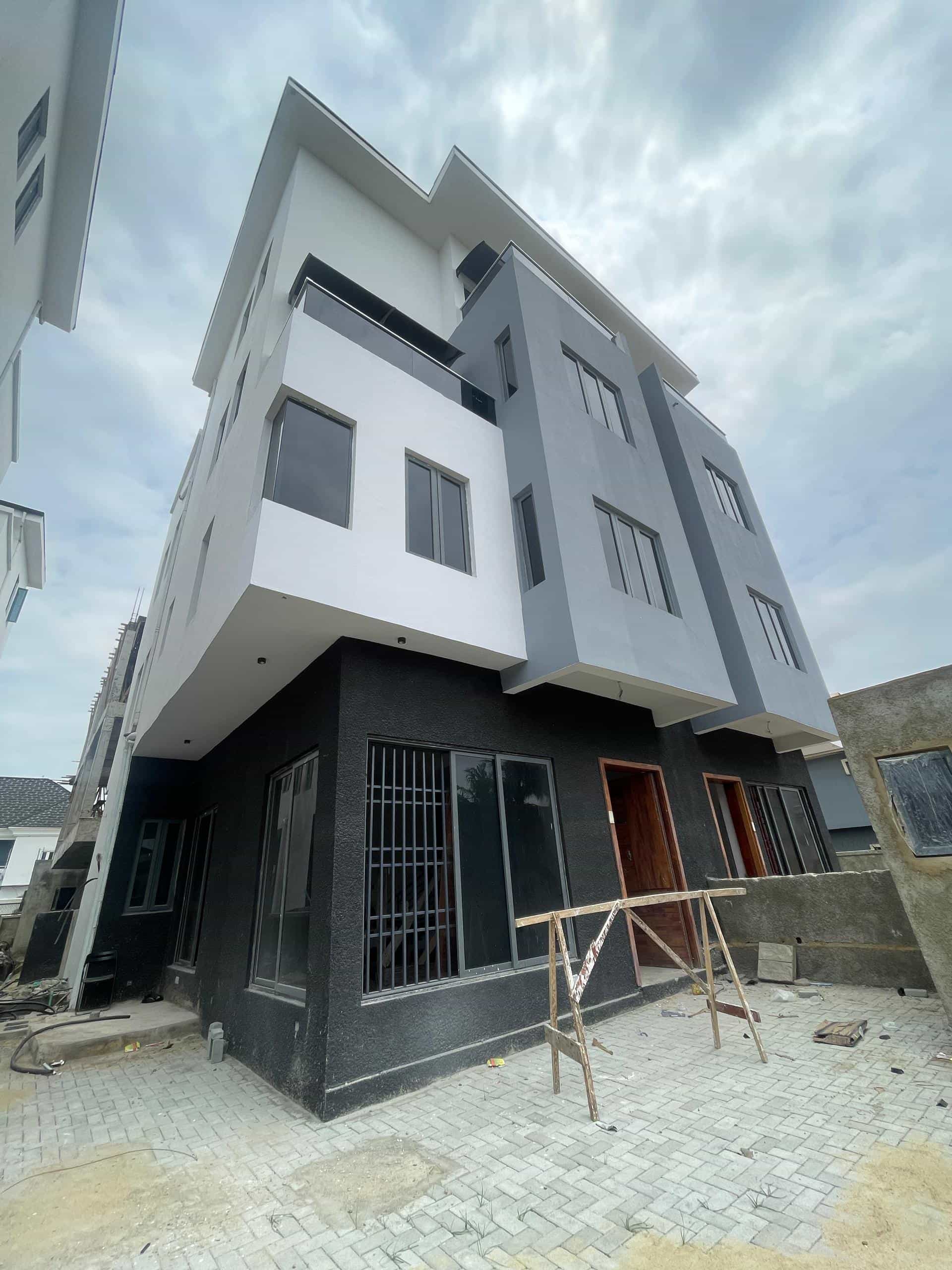 Stylish four bedroom semi detached duplex (IKATE4BSD09)